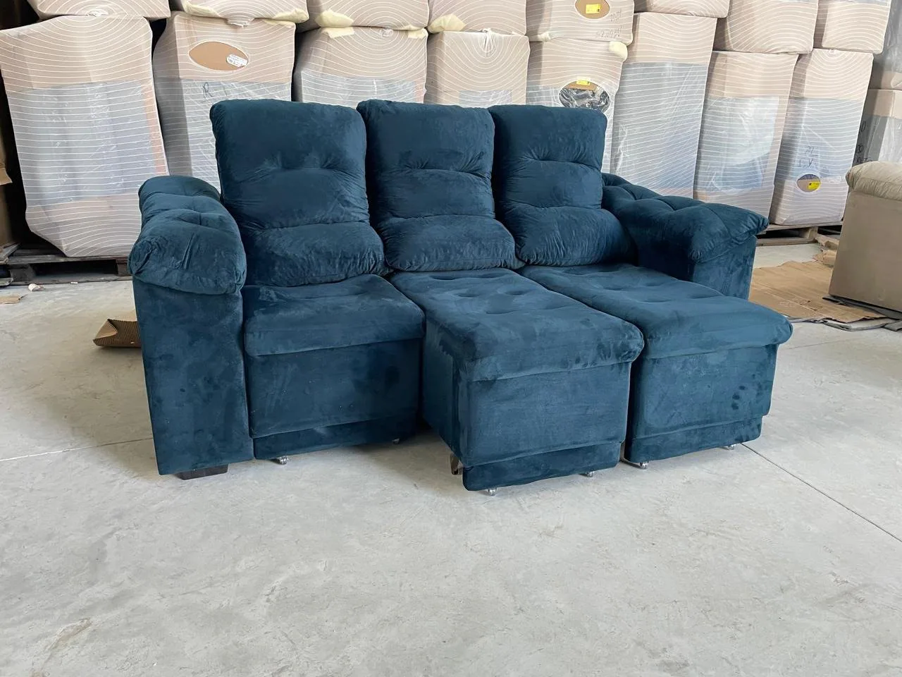 Sofá Retrátil e Reclinável Dinamarca 2,10 m Veludo Azul – FLASH ESTOFADOS