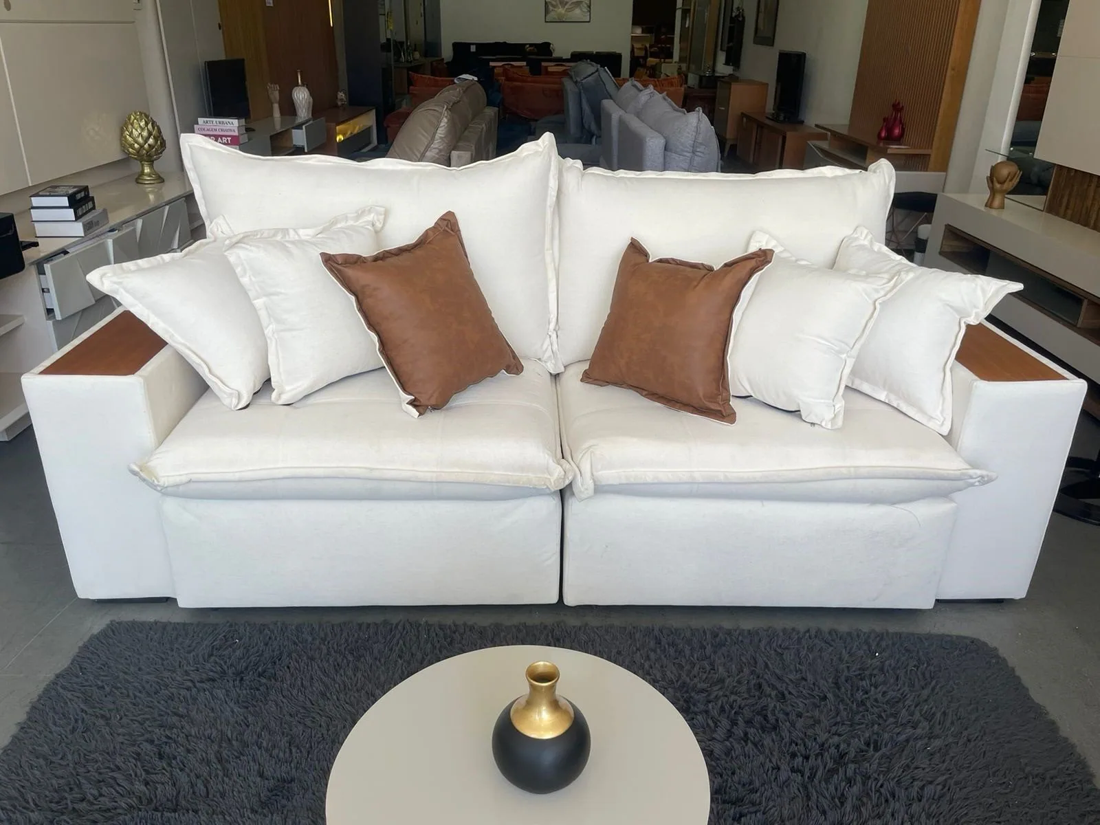 Sofa Cama Retratil Tebas/Thebas/Gabriela 2,90 m Linho Bege 313/Courino Dalas – ZARAT ESTOFADOS