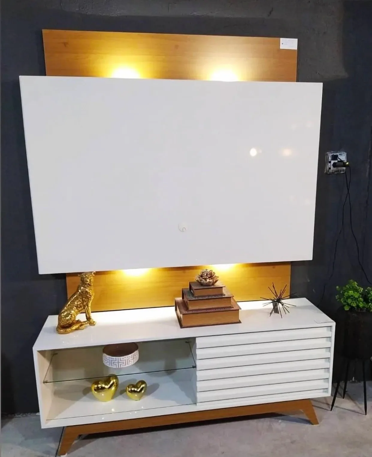 Home até 55″ Unicke TB151L Off White/Freijó – DALLA COSTA