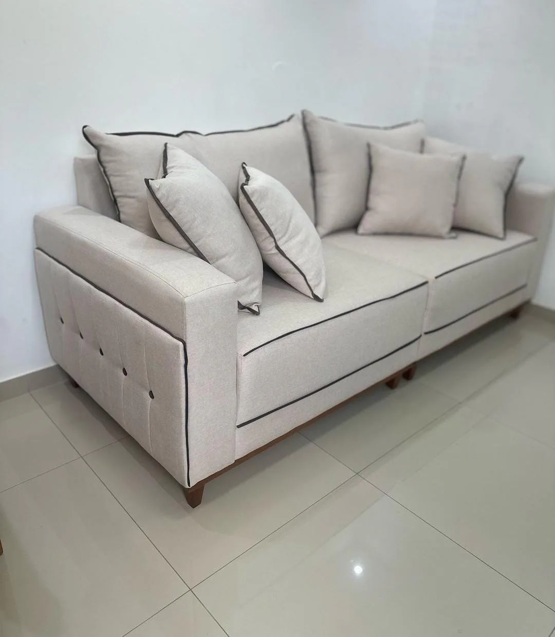 Sofá Living Montes Claros 3048 2,16 m Linho Bege 2119 – LUFER ESTOFADOS