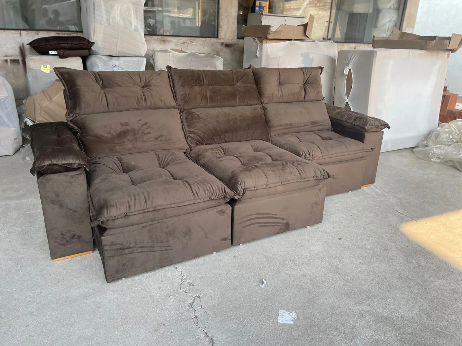 Sofá Retrátil e Reclinável Imperial 2,75 m Veludo Jolie Marrom 05 – IMPERIAL DECOR