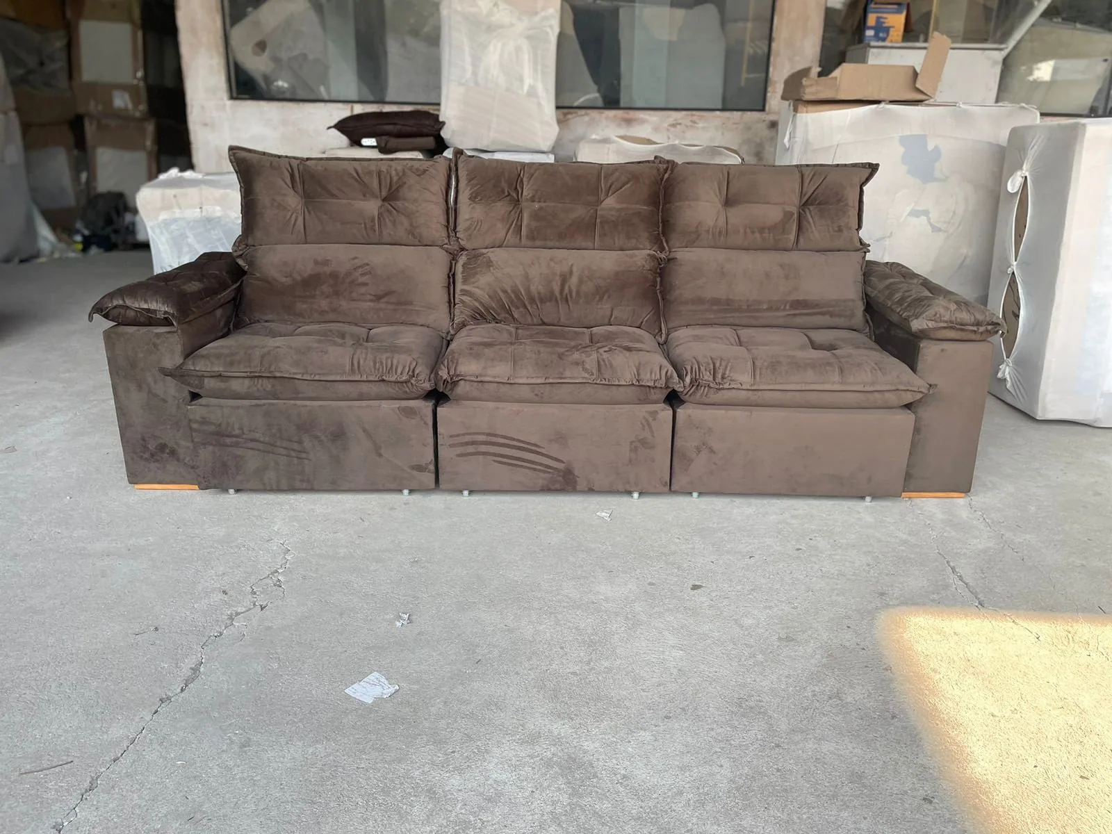 Sofá Retrátil e Reclinável Imperial 2,75 m Veludo Jolie Marrom 05 – IMPERIAL DECOR