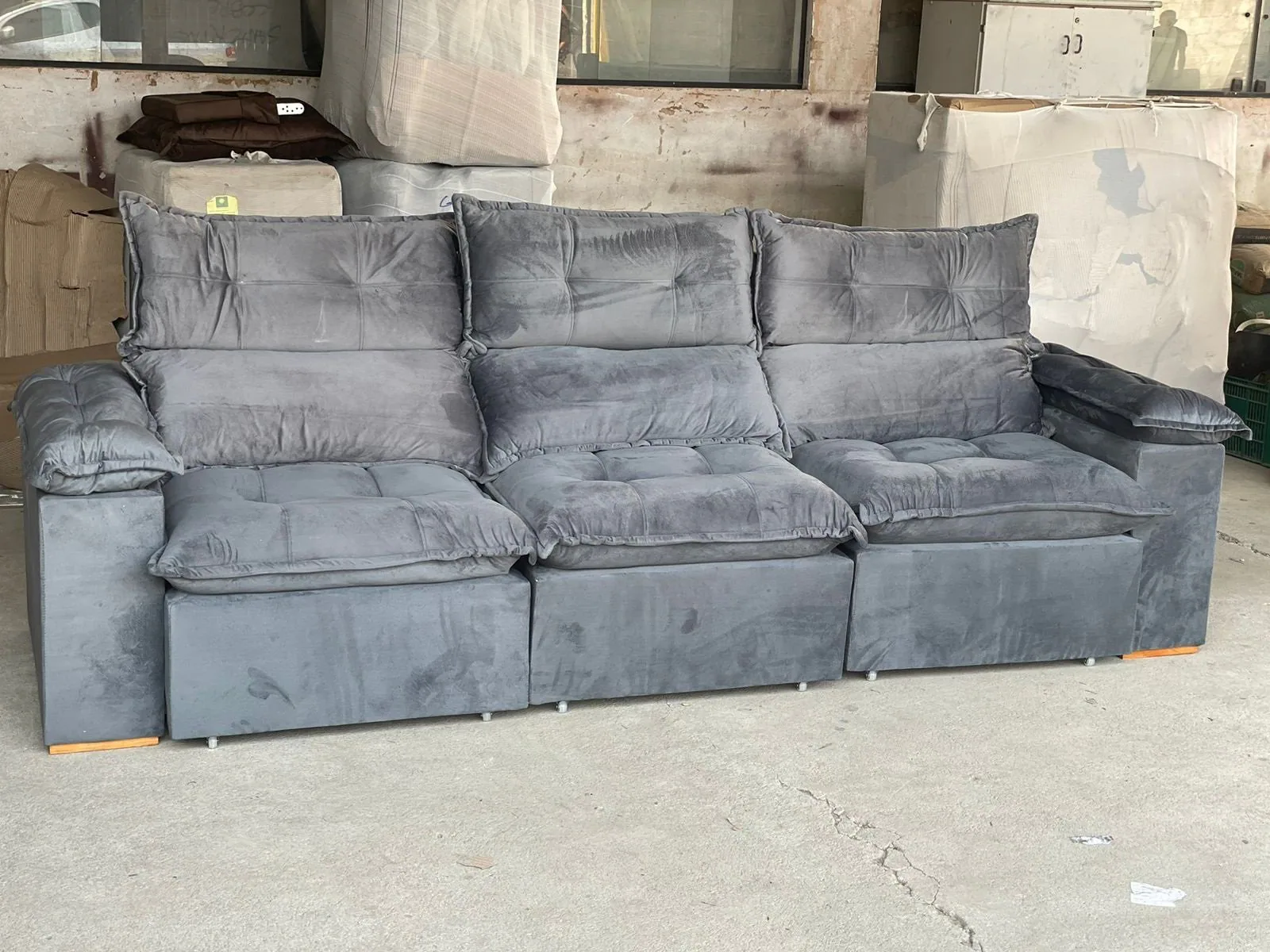 Sofá Retrátil e Reclinável Imperial 2,75 m Veludo Jolie Cinza 08 – IMPERIAL DECOR