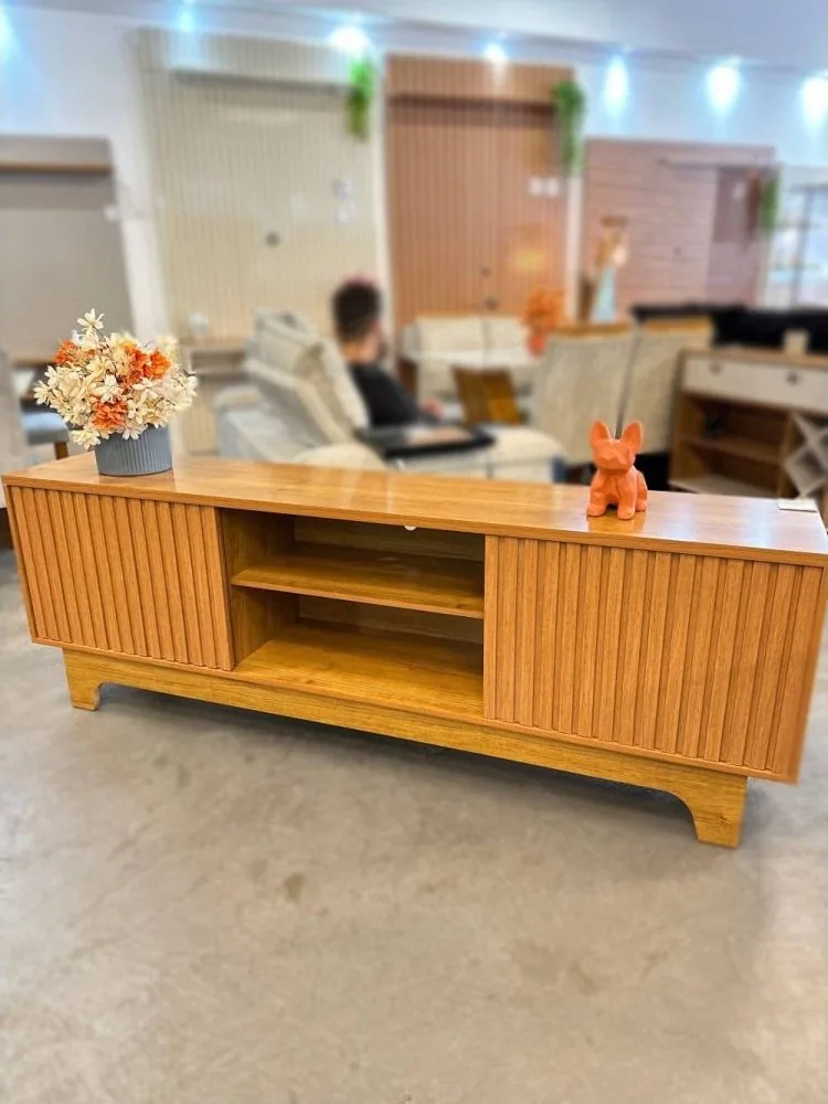 Rack até 70″ Trunfo Cinamomo – JCM MOVELARIA