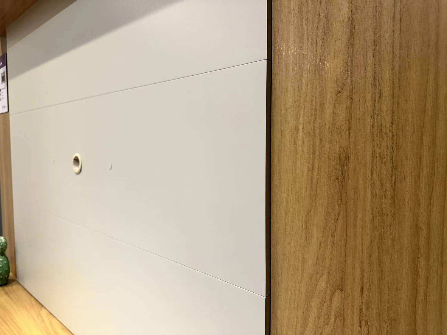 Painel Extensível Tulum Tauari/Off White Fosco – LINEA BRASIL