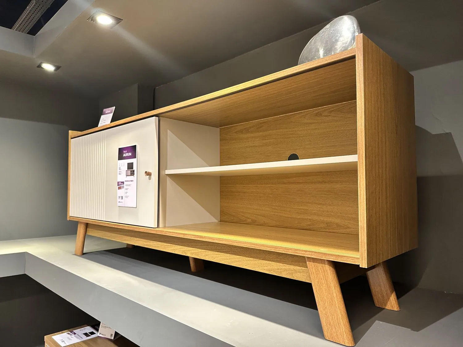 Rack até 65″ Aurum Nature/Off White – LINEA BRASIL