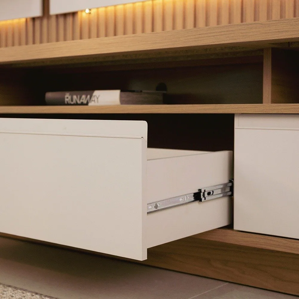 Painel até 70″ + Rack + Módulo Lateral São Paulo Tauari/Off White Fosco – LINEA BRASIL