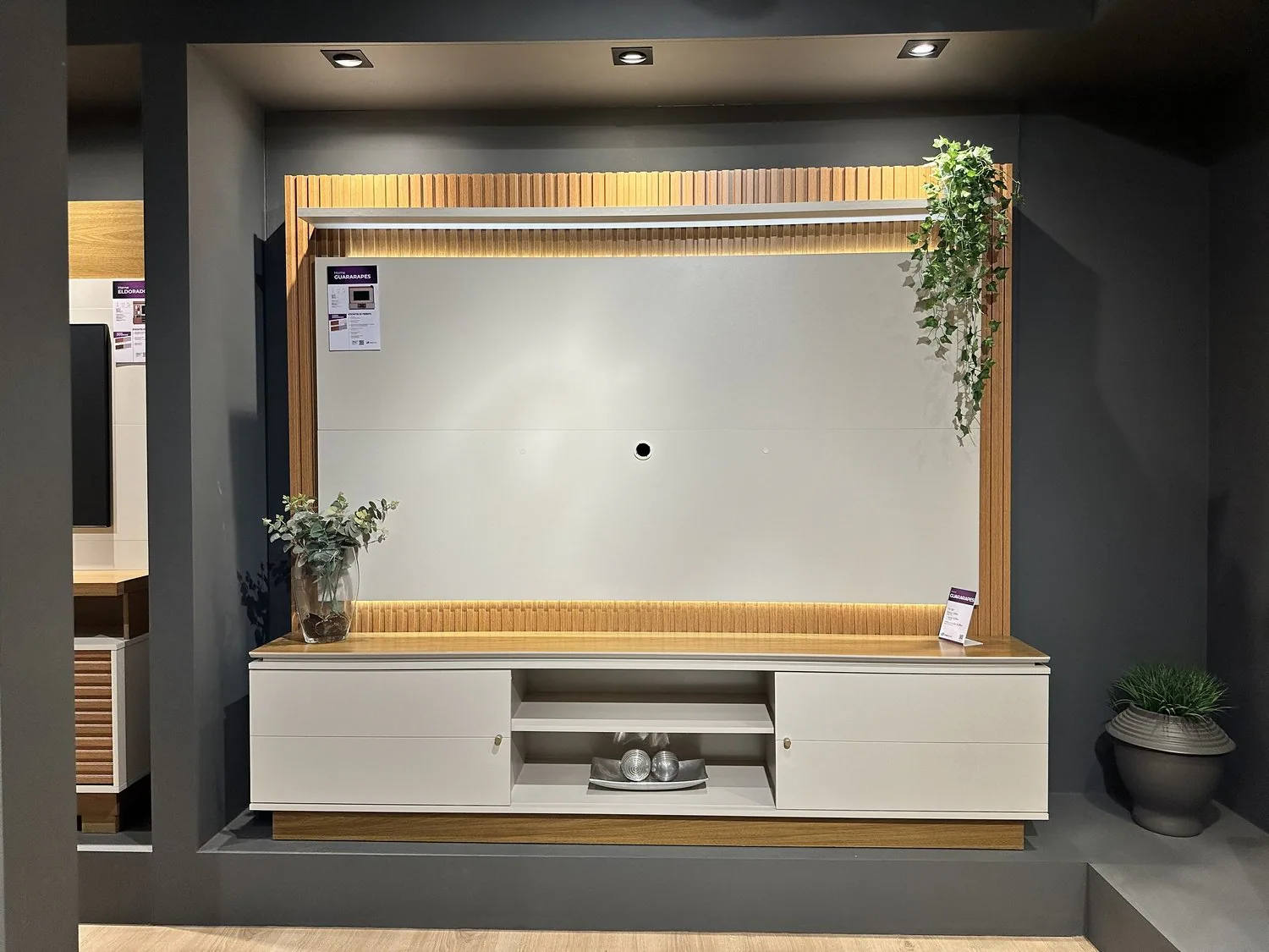 Home até 75″ Guararapes Nature/Off White – LINEA BRASIL