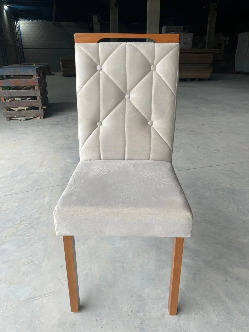Mesa Salinas/Helô/Los Angeles 120 Cinamomo/Off White com 4 Cadeiras Yasmim Veludo Bege – AVALON DECOR + KM DECOR