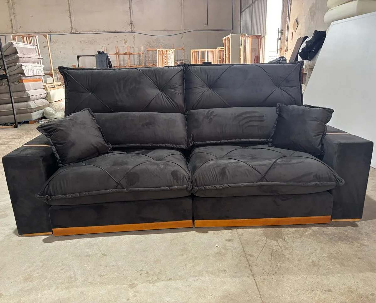 Sofá Retrátil e Reclinável Gran Bello Light 2,00 m Veludo Preto – QUINE ESTOFADOS